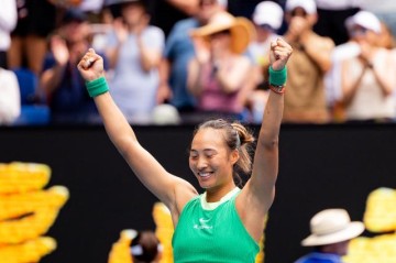 世俱杯在线买球-李娜教导郑钦文：“简单点就好，不用想太多”