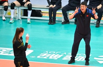 世俱杯买球-女排进入“中生代教练”时代 赵勇带来“新可能”？